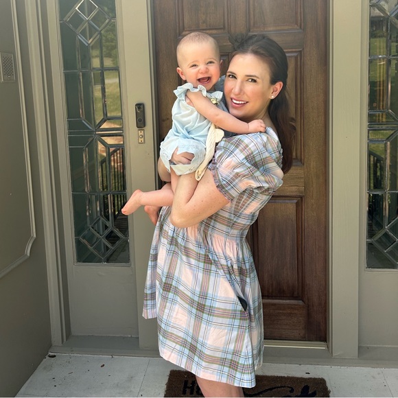 Meet your Posher, Heather - Picture 2 of 2